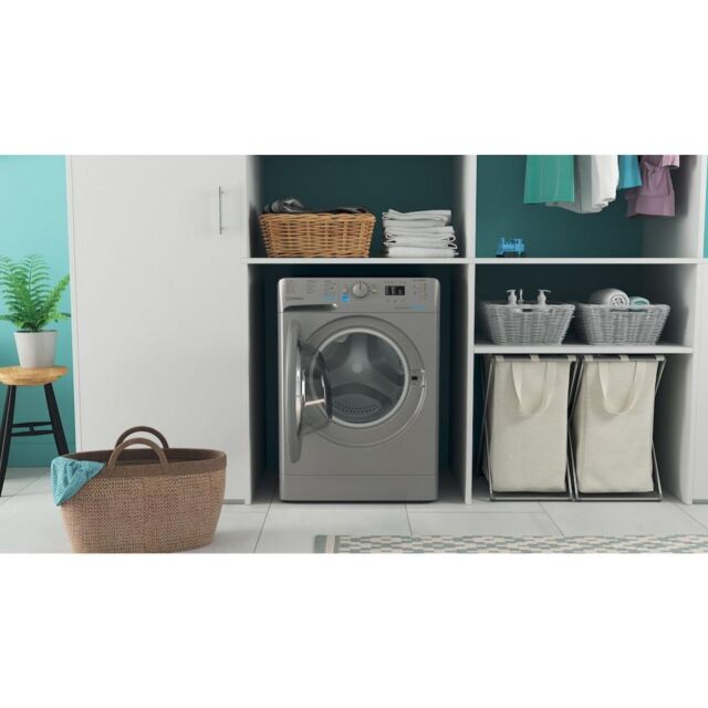 Indesit Freestanding front loading washing machine: 8kg