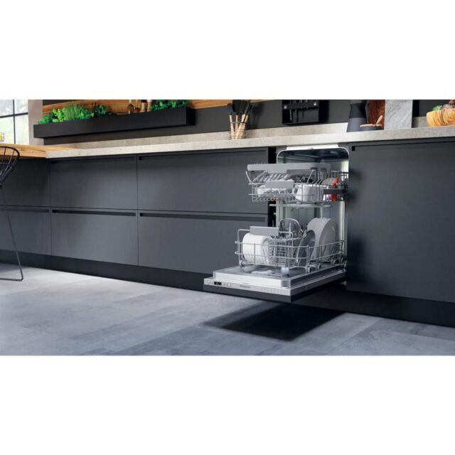 Hotpoint HSIC 3M19 C UK N Dishwasher - Silver