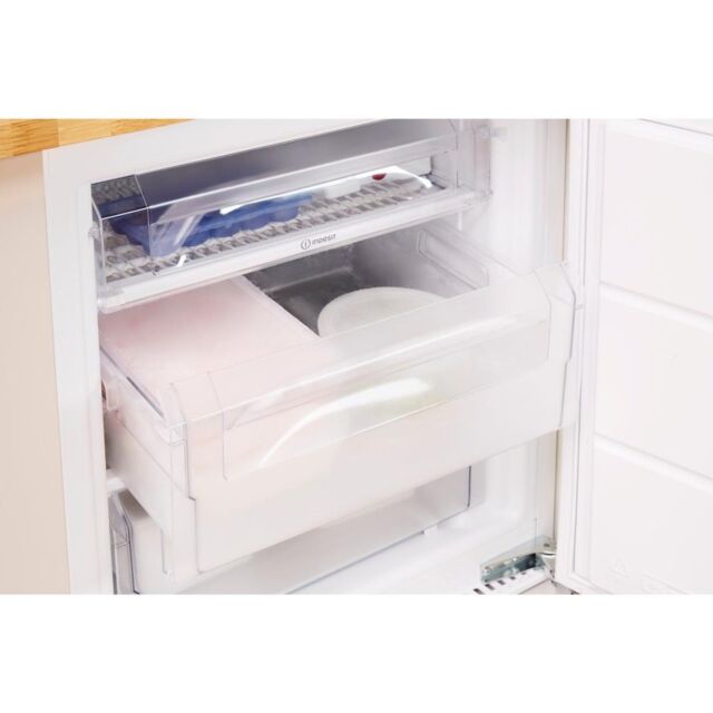 Indesit IF A1.UK 1 Integrated Freezer
