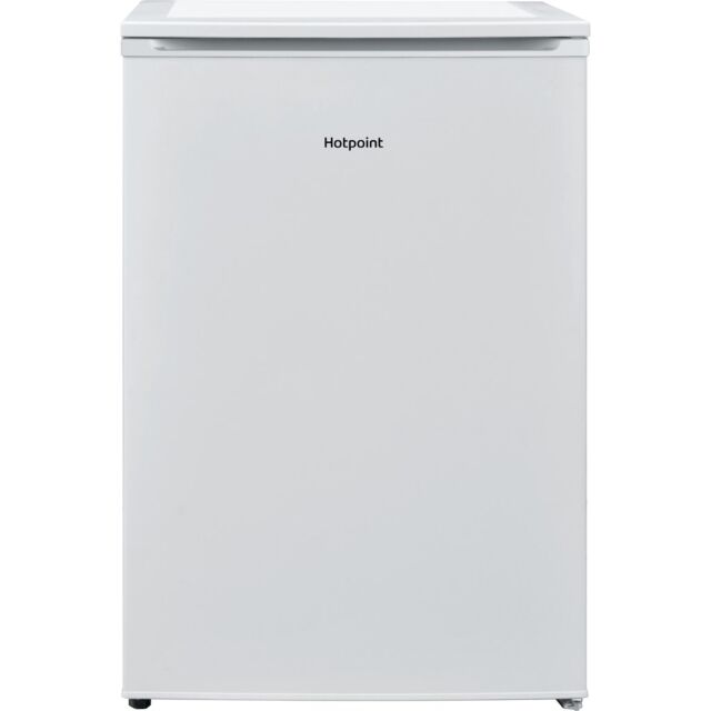 Hotpoint freestanding fridge: white