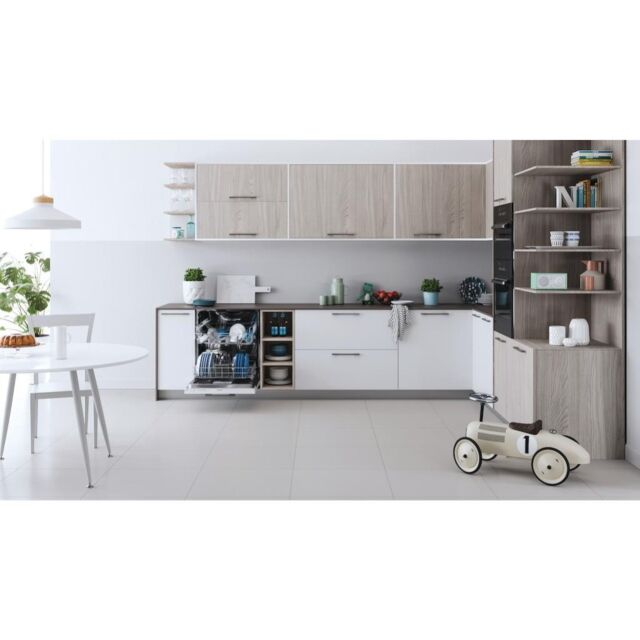 Indesit Ecotime DIE 2B19 UK Integrated Dishwasher - White