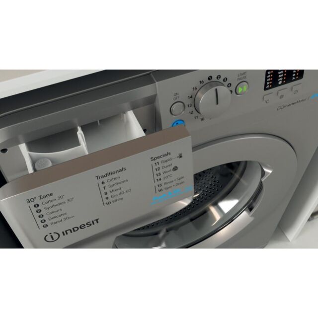 Indesit Freestanding front loading washing machine: 8kg