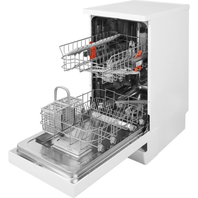 Hotpoint dishwasher: slim, white
