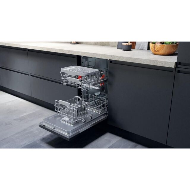 Hotpoint HSIC 3M19 C UK N Dishwasher - Silver