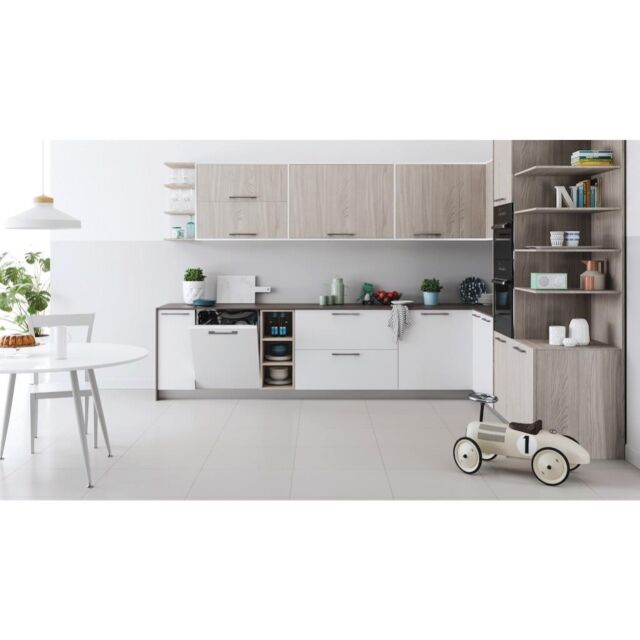 Indesit Ecotime DIE 2B19 UK Integrated Dishwasher - White
