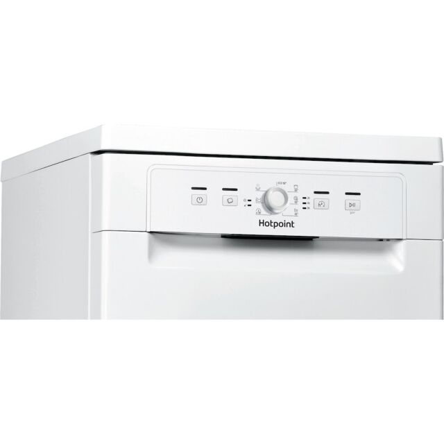 Hotpoint dishwasher: slim, white